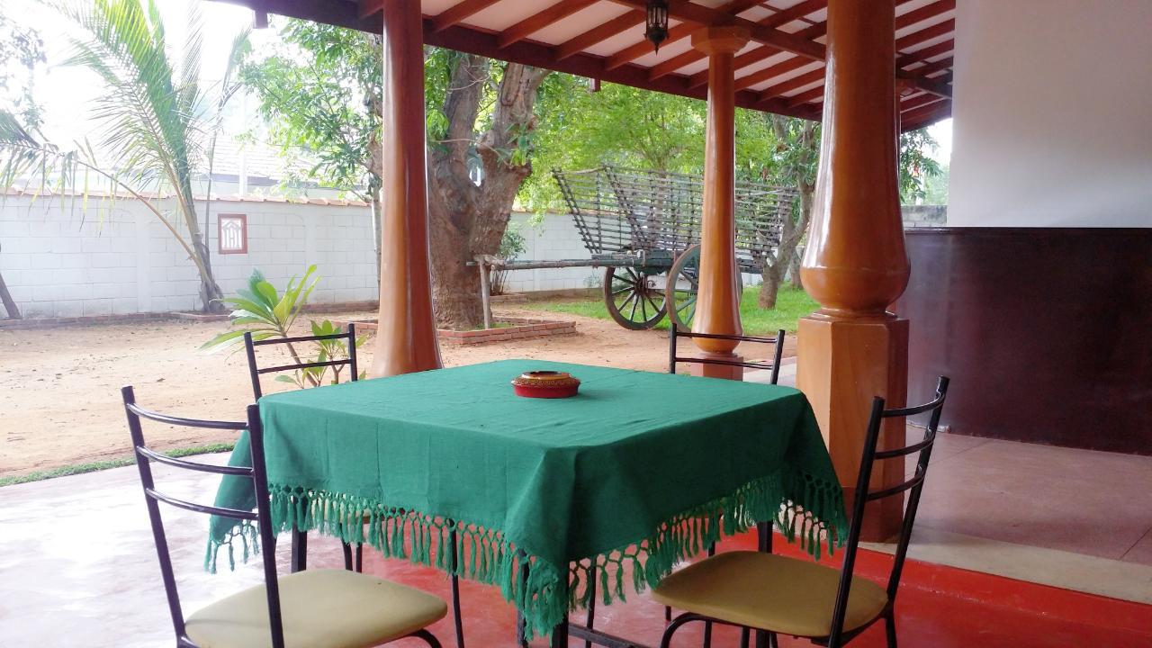 Saubagya Inn Anuradhapura Exterior foto